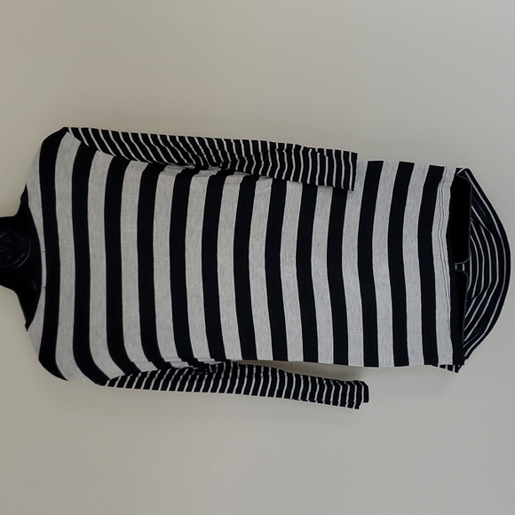 Kim & Cami long sleeve top - Picture 4 of 5